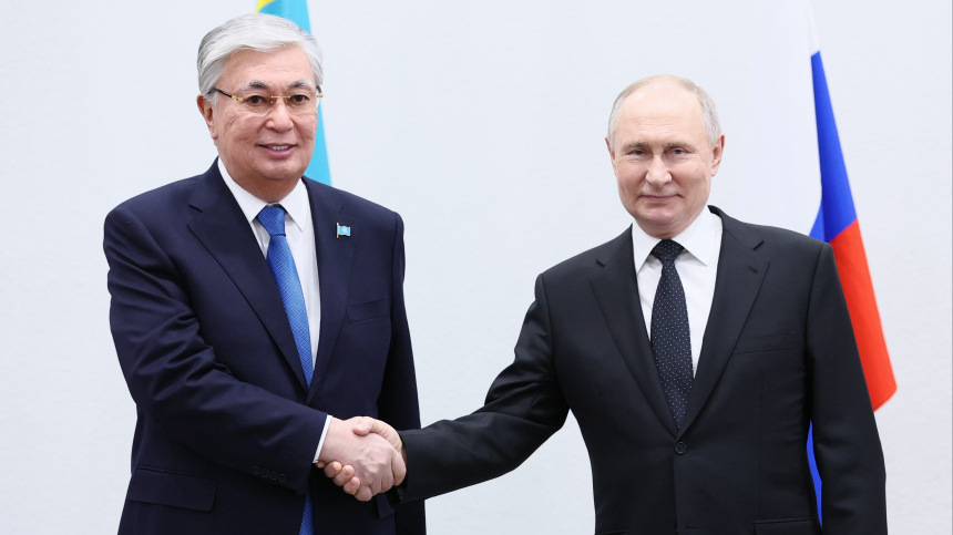 Токаев поздравил Путина со вступлением в должность