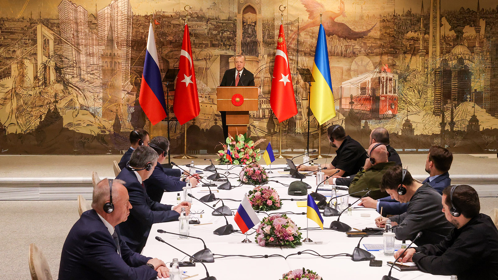 Стамбульский мираж: почему в Москве вспомнили о переговорах с Украиной