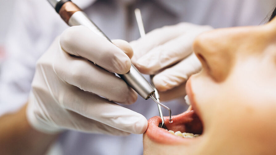 Названы опасные болезни, возникающие из-за проблем с зубами